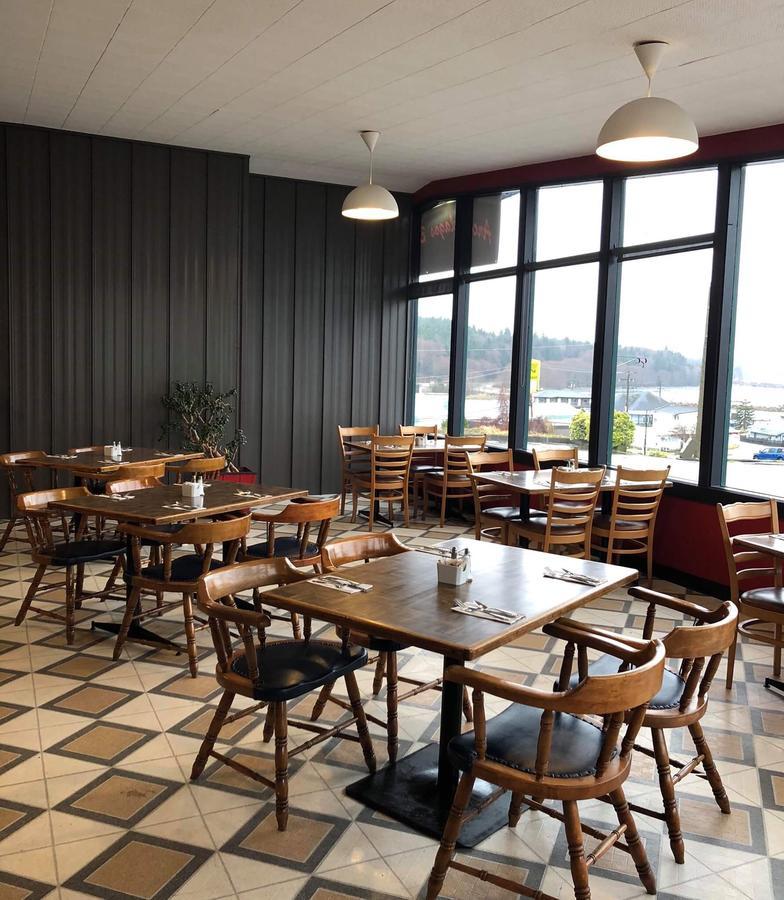 Dalewood Inn Port Mcneill Bagian luar foto