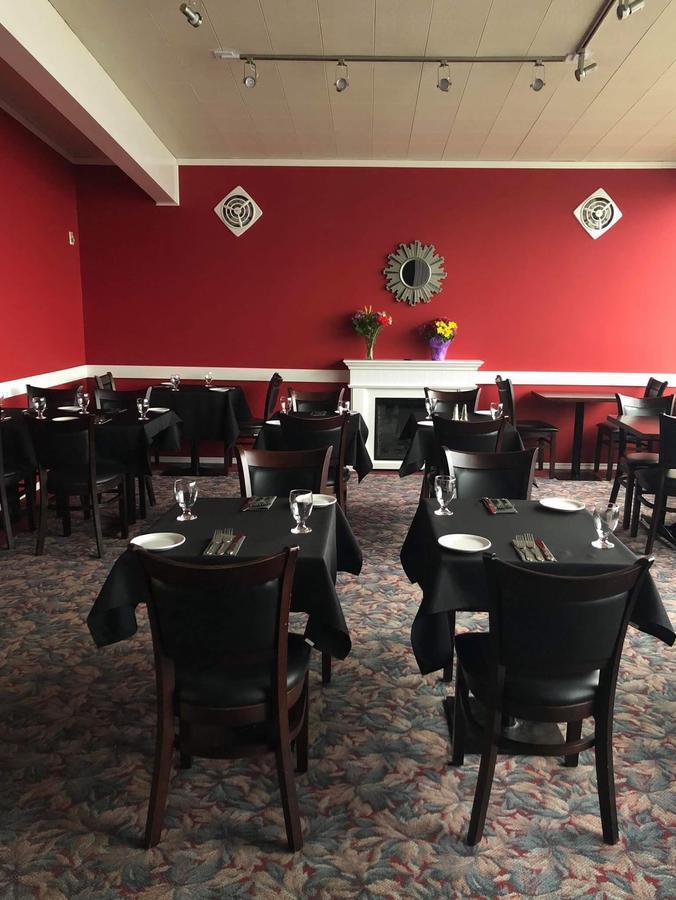 Dalewood Inn Port Mcneill Bagian luar foto